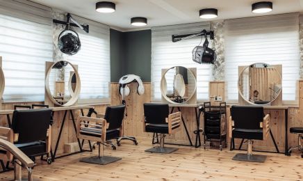 Akkurat Hair Beauty & Café: Kosmetikstudio in Nordstemmen