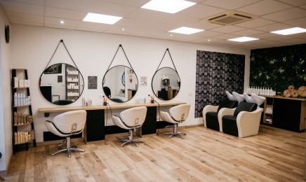 Salon Manon : Coiffeur à La Machine