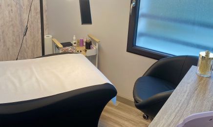 Glow Up (Davina) : Institut de beauté à Roullet-Saint-Estèphe