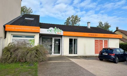Studios Aura  : Coiffeur à Égly