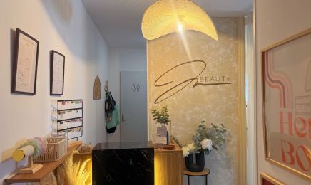 J Beauty : Manucure à Bessan