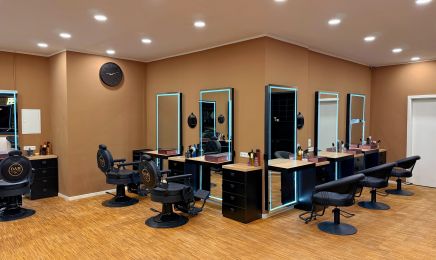 DAM HAARSTUDIO: Barbershop in Köln
