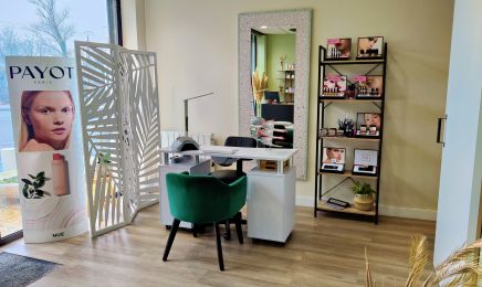 Brin de beauté : Manucure à Montrabé