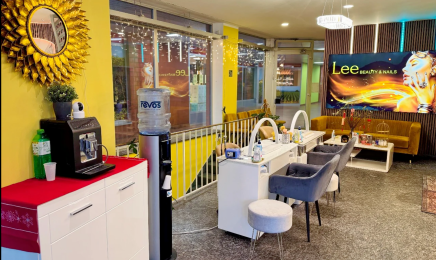 Lee Beauty & Nails - Halstenbek: Kosmetikstudio in Halstenbek