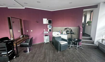 Haarstudio Nora Hildesheim: Friseur in Hildesheim
