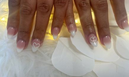 Glow up Nails & Beauty : Institut de beauté à Melun