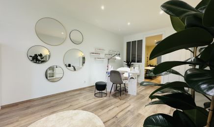 JR Nails & Lash Artist : Institut de beauté à Dijon