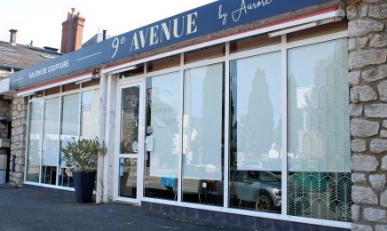 Salon 9 Eme Avenue By Aurore : Barbier à Vannes