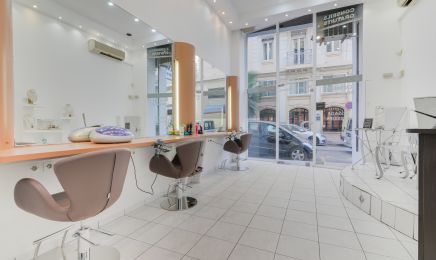 Awa Coiffure : Coiffeur à Cannes