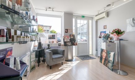 Aux halles de la beauté : Manucure à Marmande