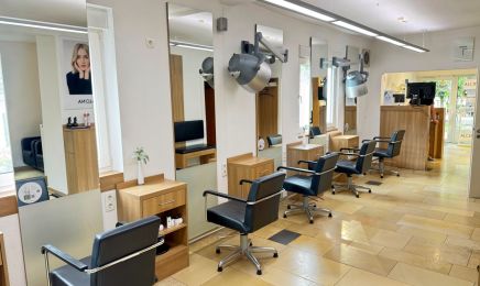 Friseursalon Büth GmbH: Friseur in Niederfischbach