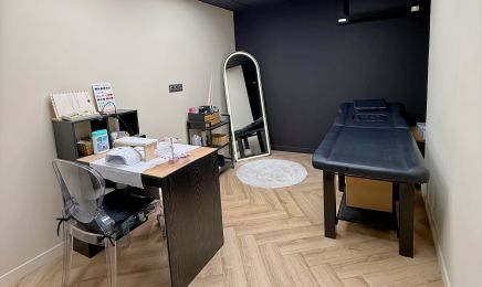 Beauty Studio by EM - Chez Maison Opale : Manucure à Nîmes
