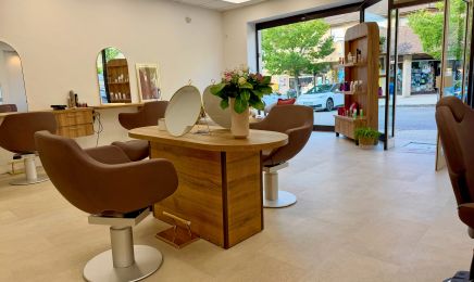 Maison de coiffure By Maelle  : Coiffeur à Morestel