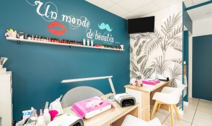 Un monde de beautés : Manucure à Orléans