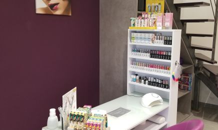 Virginie Coiffure et Esthétique  : Manucure à Sathonay-Village