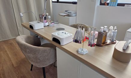 Chloé Ongles Beauté : Institut de beauté à Cailloux-sur-Fontaines