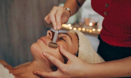 Les Soins de Janne | Kobido | Massage | Soins visage | HydraSkin | Épilation au fil : Manucure à Ustaritz
