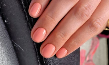 Des cils aux bouts des ongles  : Manucure à TOULOUGES