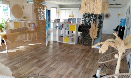 MegaSun : Manucure à Frontignan