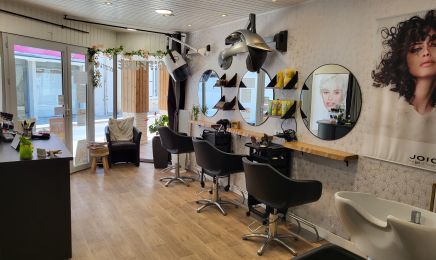 Laurence  Atelier Coiffure : Coiffeur à La Tremblade