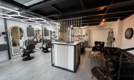 The Canvas Salon: Barbershop in Frankfurt am Main