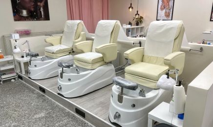 DaniLu Nail Studio: Nagelstudio in Köln
