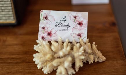 LN Beauty : Manucure à Lespinasse