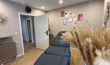 Beauty Studio - Hair • Face • Nails : Kosmetikstudio in Augsburg