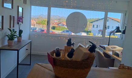 Une Touche D'Élégance  : Institut de beauté à Saint-Pée-sur-Nivelle