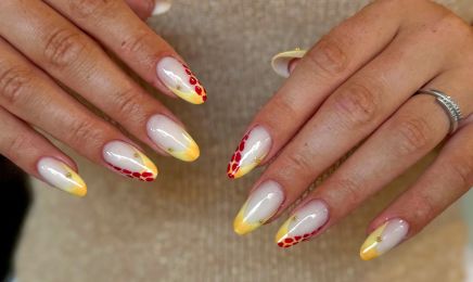 CALAMITY NAILS  : Institut de beauté à Besançon