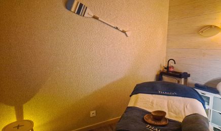 La maison du bien-être by les secrets de july : Manucure à Soulac-sur-Mer