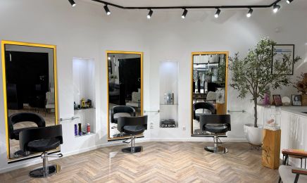 Slay Beauty : Friseur in Witten