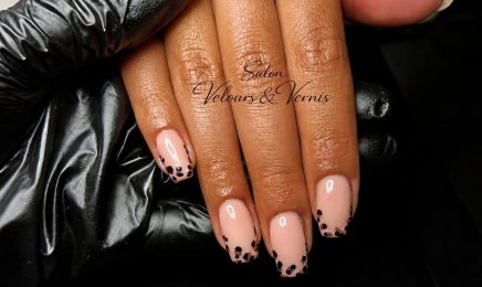 Salon Velours et Vernis : Manucure à Ormoy