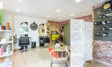 C And B : Coiffeur à Le Verger