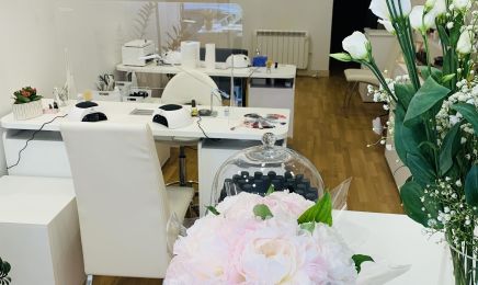 Ongles O féminin  : Manucure à Biarritz