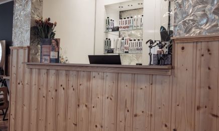 Akkurat Hair Beauty & Café: Kosmetikstudio in Nordstemmen