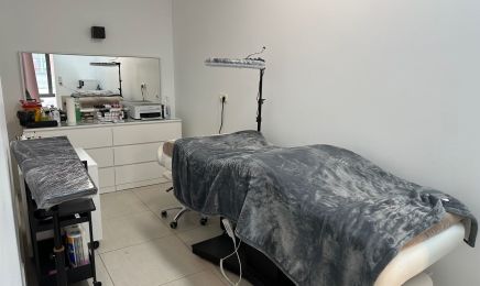 Nhi Aesthetics: Kosmetikstudio in Volkach