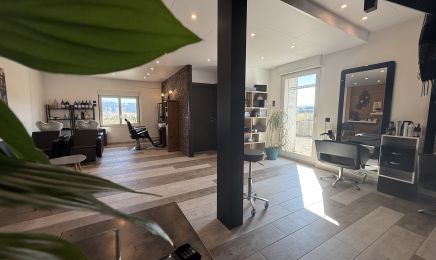 l’accès : Barbier à Orchamps-Vennes