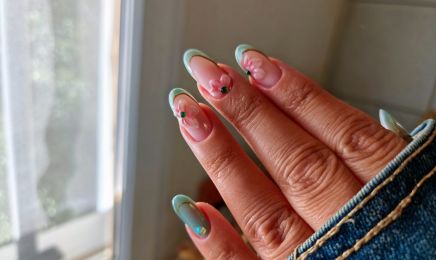 Style ongle sabrinette : Manucure à Francheville