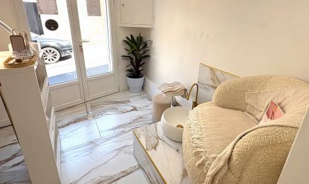 Ora Nails & Glow : Manucure à Marseille