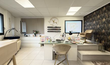 YUNI NAILS : Manucure à Velaux
