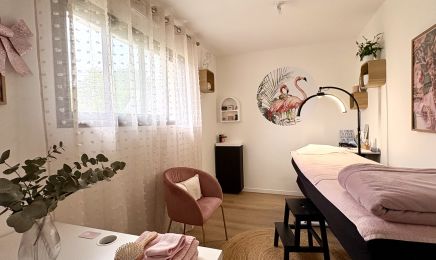 Rose Flamant | Beauté du regard & HeadSpa  : Coiffeur à Saint-Lyphard