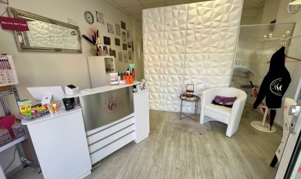 Elas Studio: Kosmetikstudio in Fürstenfeldbruck