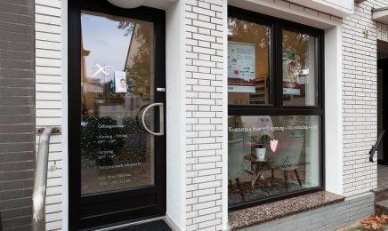 Zeitlos schön mit Nikitina : Nagelstudio in Duisburg