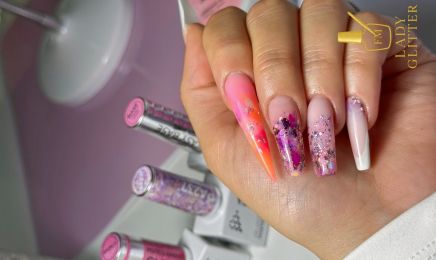 Lady Glitter chez Alina beauty concept : Institut de beauté à Le Cannet