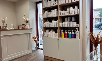 La Maison des Reflets : Barbier à Saint-Pierre-des-Échaubrognes