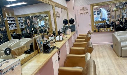 O miroir  : Coiffeur à La Rochelle