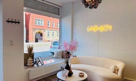LashesBeauty.LM: Nagelstudio in Stuttgart