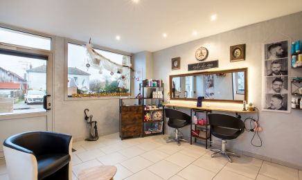 Salon Carré Blond : Coiffeur à Mantoche