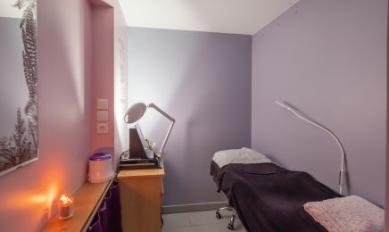 Au secret doré : Manucure à Montpeyroux